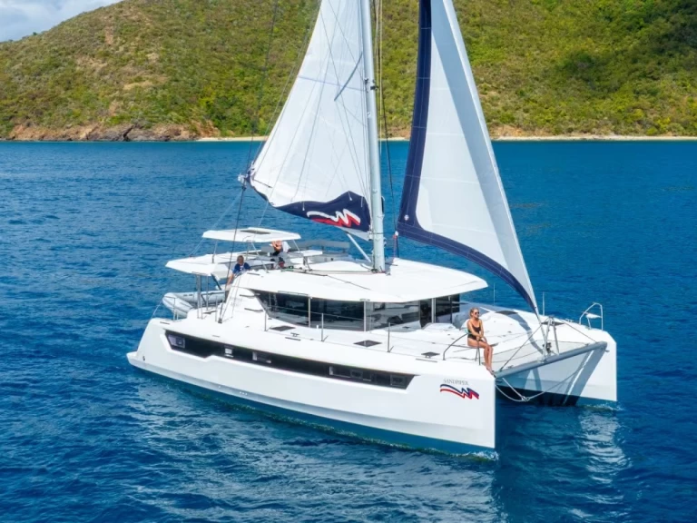  Moorings 4600 charter bareboat eller skeppad i Fethiye
