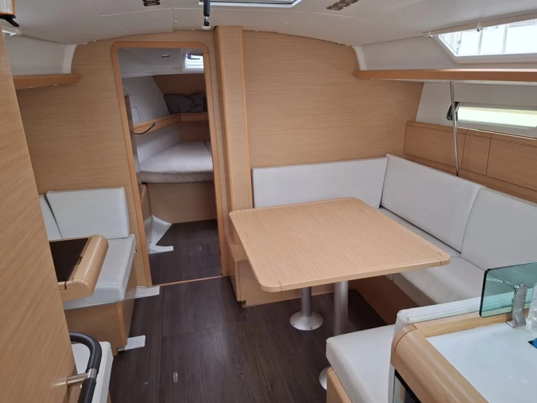 Yacht charter Propriano billig Sun Odyssey 419