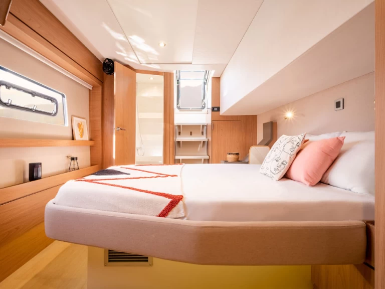 Katamaran  för uthyrning Lavrio till det bästa priset 