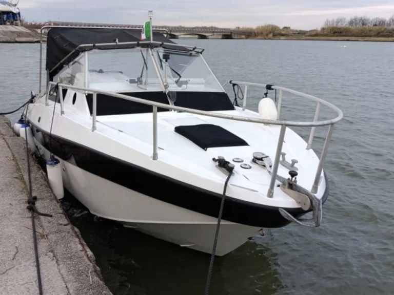 Hyr en Rio Rio 680 Cabin Torre Annunziata 