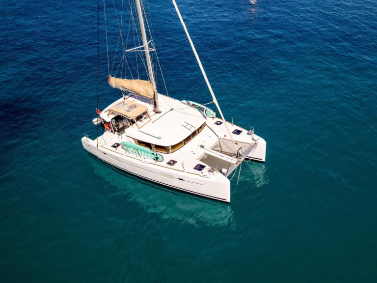 Båtuthyrning Lagoon Lagoon 39 i Ta' Xbiex på Samboat 