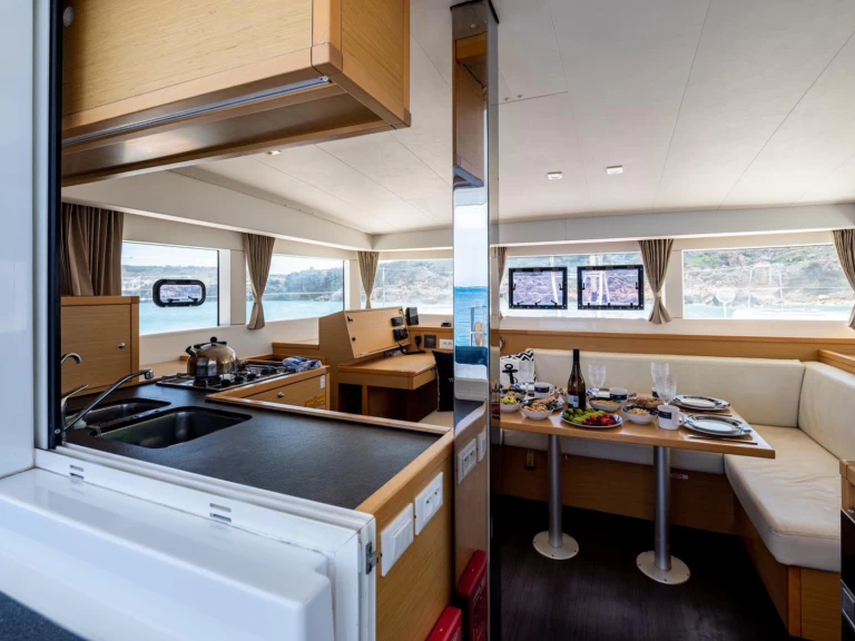 Uthyrning Katamaran  Lagoon med en båtlicens 