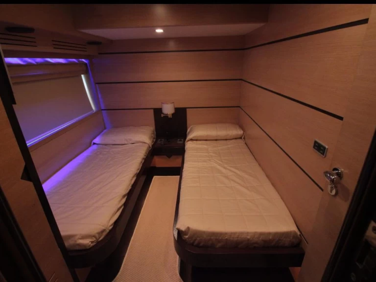 Båtuthyrning Leopard Leopard 23 i Gardens Yacht Marina på Samboat 