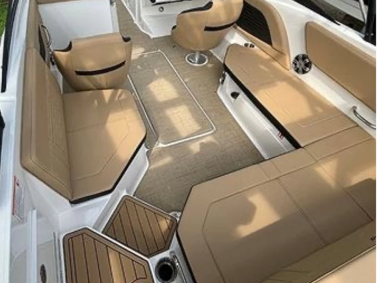 Båtuthyrning Sea Ray SPX 230 i Thonon-les-Bains på Samboat 