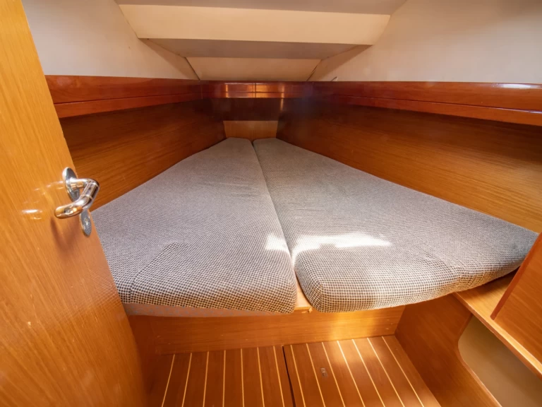 Båtuthyrning Jeanneau Sun Odyssey 36 i Nikiána på Samboat 