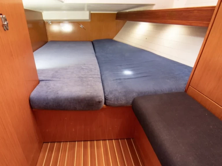 Hyr en Bavaria Bavaria 40 Nikiána 