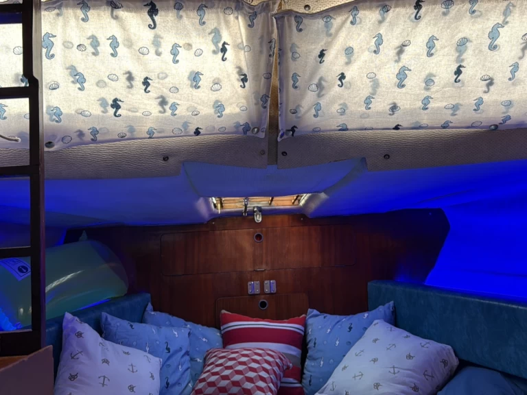 Uthyrning Motorbåt  Rio med en båtlicens 