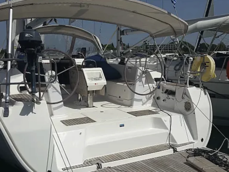 Segelbåt  för uthyrning Sámi till det bästa priset 