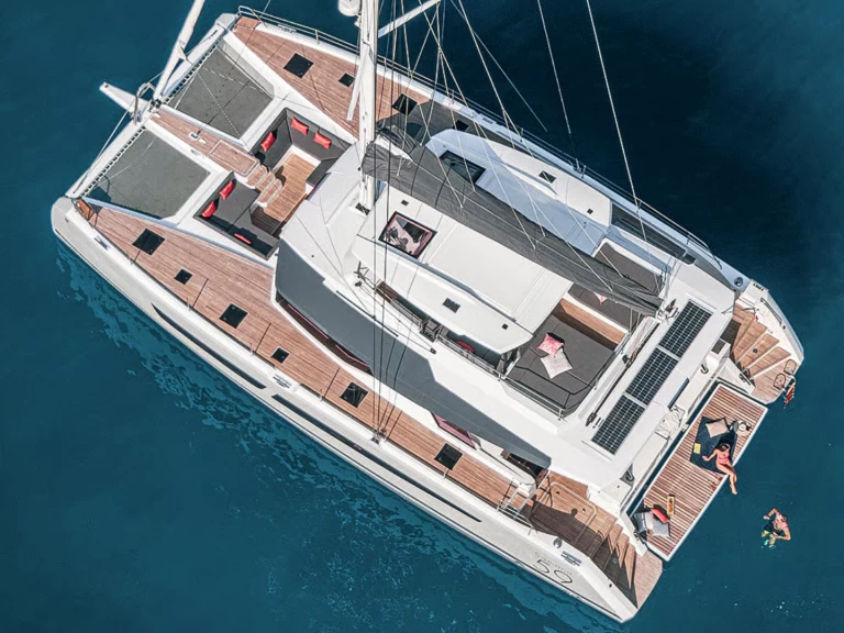 Fountaine Pajot Fountaine Pajot Samana 59 charter bareboat eller skeppad i Palermo