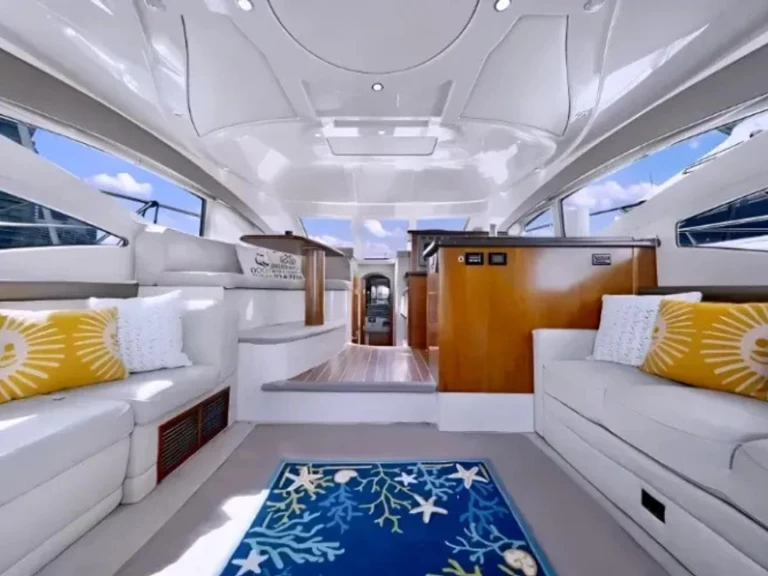 Båtuthyrning Cruisers 48 Cruiser  i Miami Beach på Samboat 