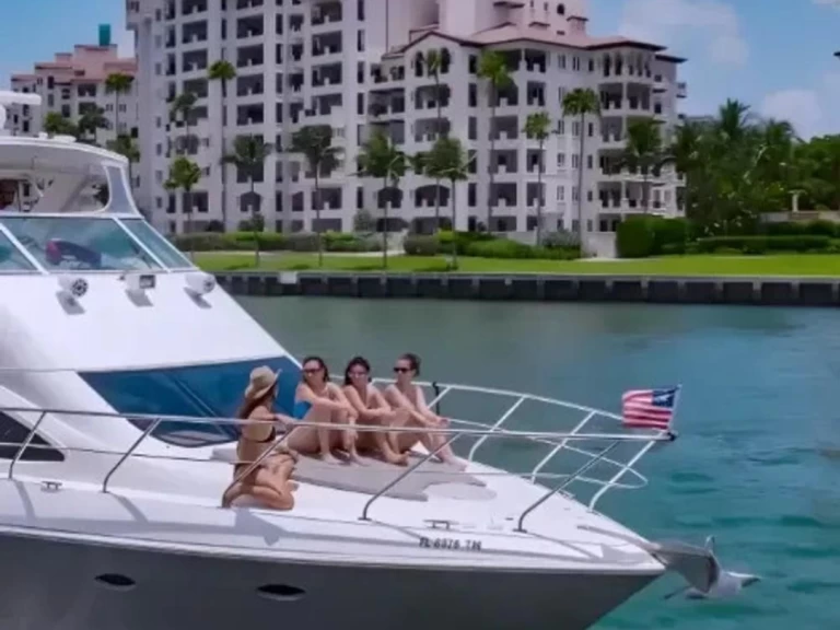 Uthyrning Lyx yacht Cruisers med en båtlicens 