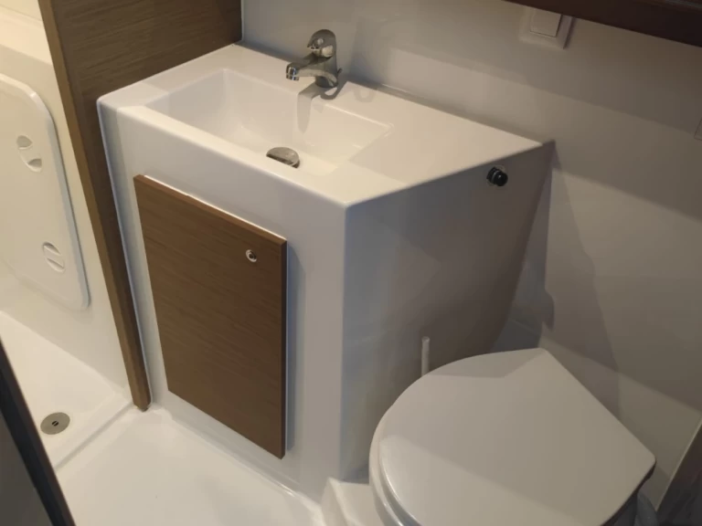 Uthyrning Katamaran  Lagoon med en båtlicens 