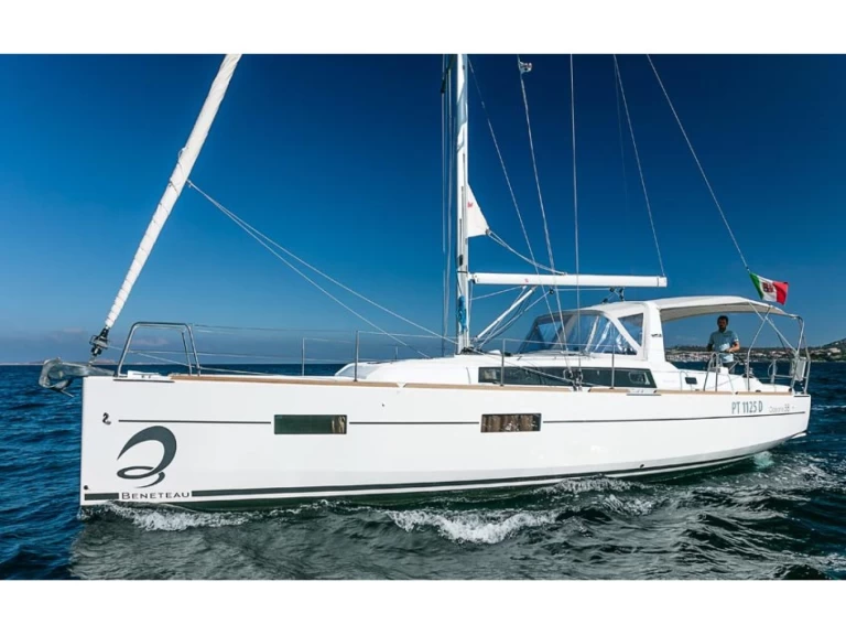 Båtuthyrning Bénéteau Oceanis 38 i Olbia på Samboat 