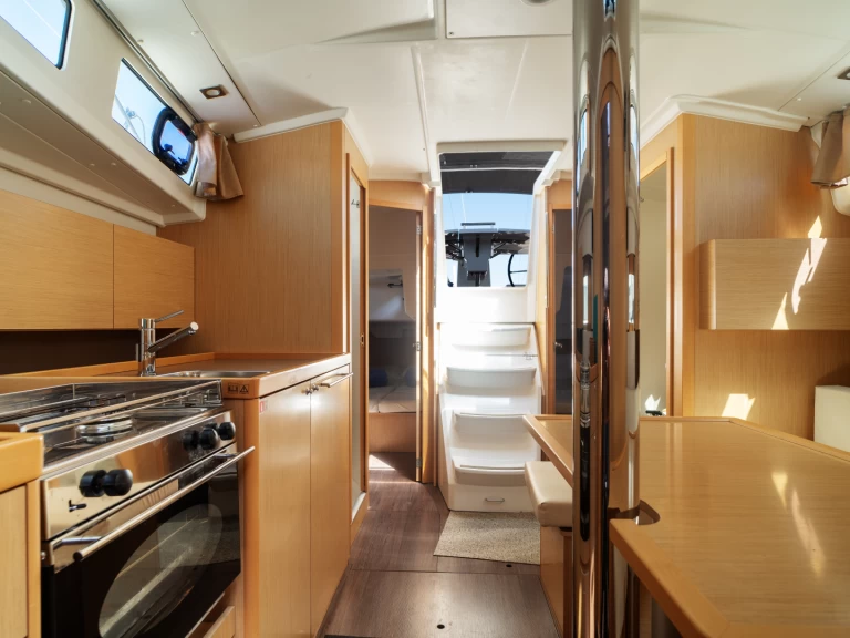 Uthyrning Segelbåt  Bénéteau med en båtlicens 