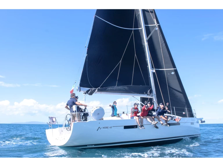 Uthyrning Segelbåt  More Boats med en båtlicens 