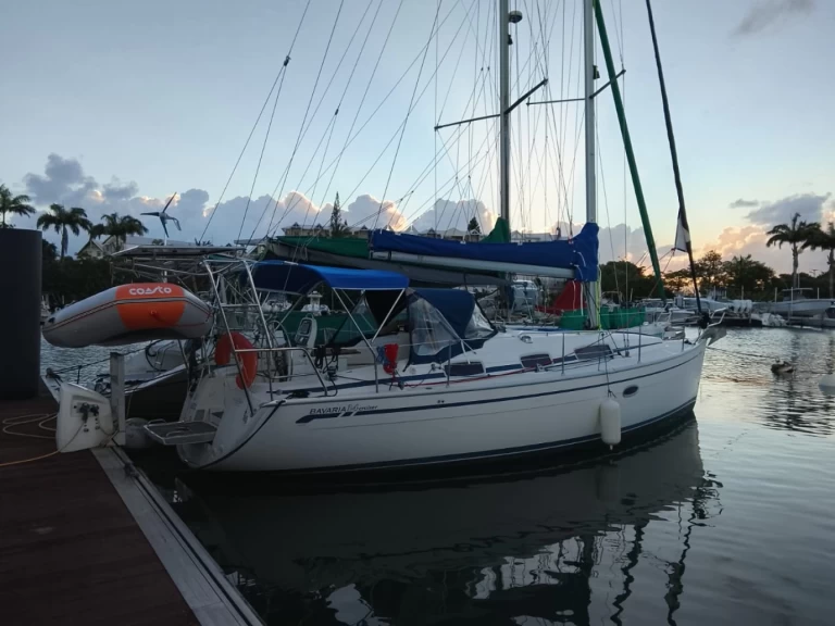 Hyr en Bavaria 34 cruiser Pointe-à-Pitre 