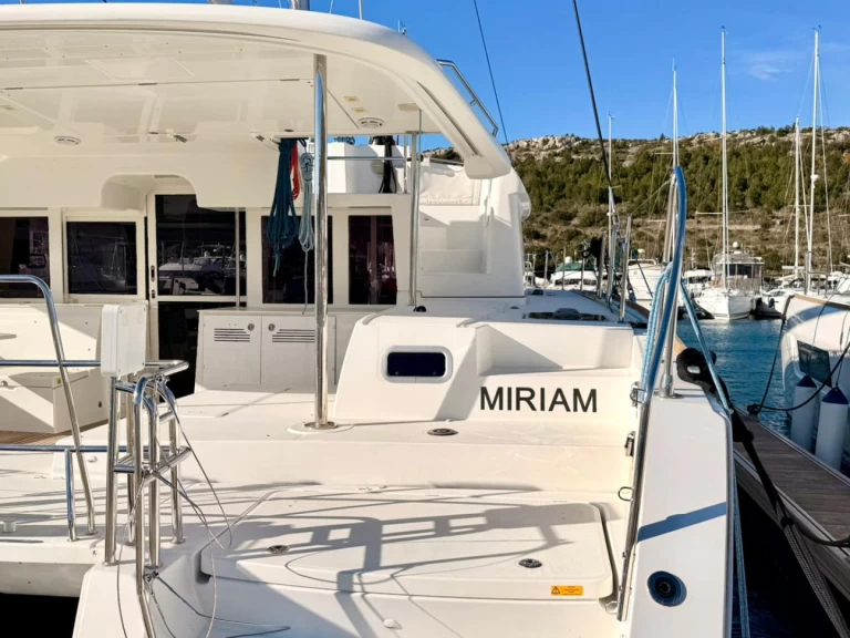Båtuthyrning Lagoon Lagoon 450 F i Primošten  på Samboat 