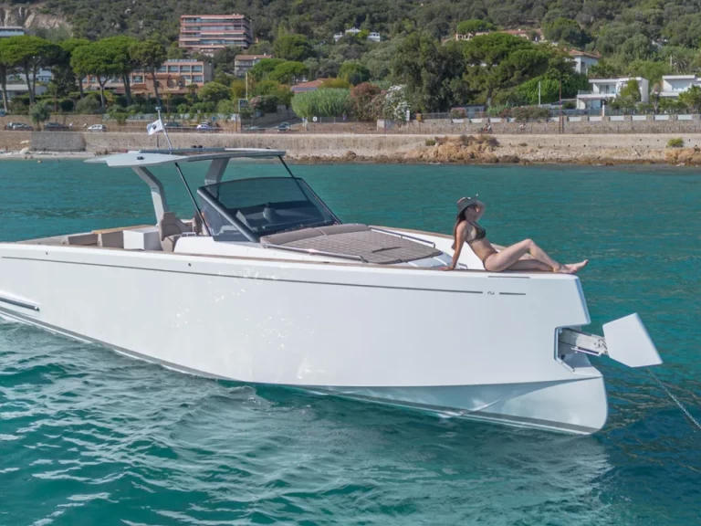 Yacht charter Mahon billig Pardo 43