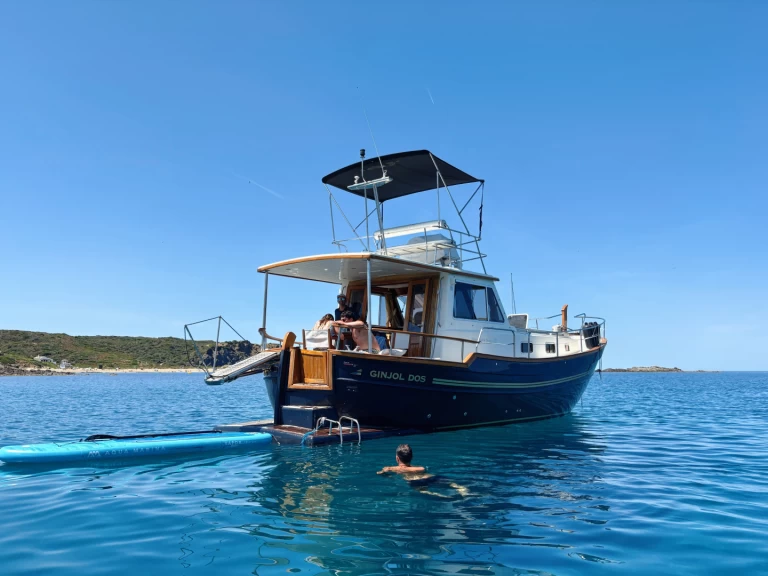 Uthyrning Motorbåt  Menorquin-Yachts med en båtlicens 