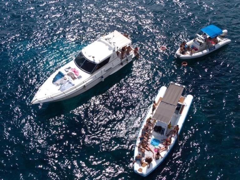 Hyra Motorbåt  med eller utan skeppare Staver Porto turistico Marsala 