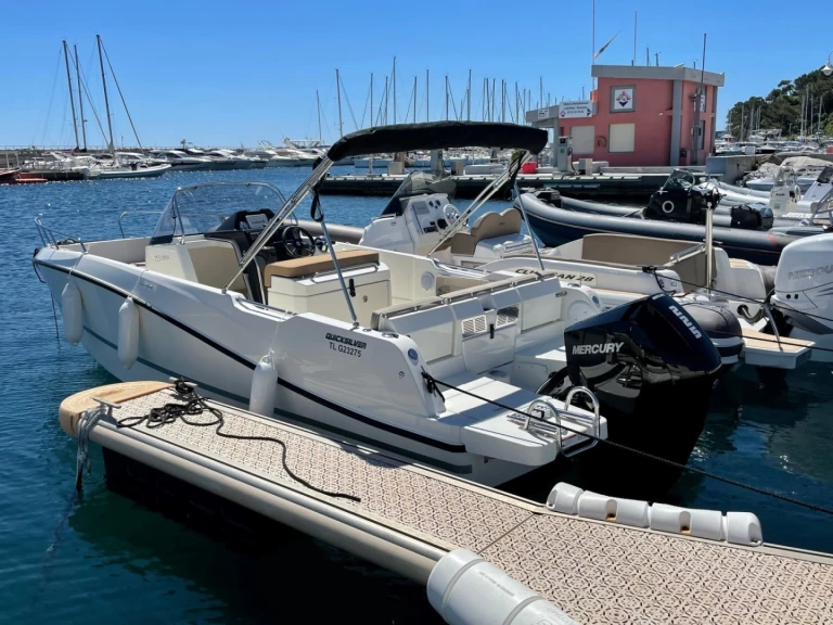 Hyra Motorbåt  med eller utan skeppare Quicksilver Cavalaire-sur-Mer 