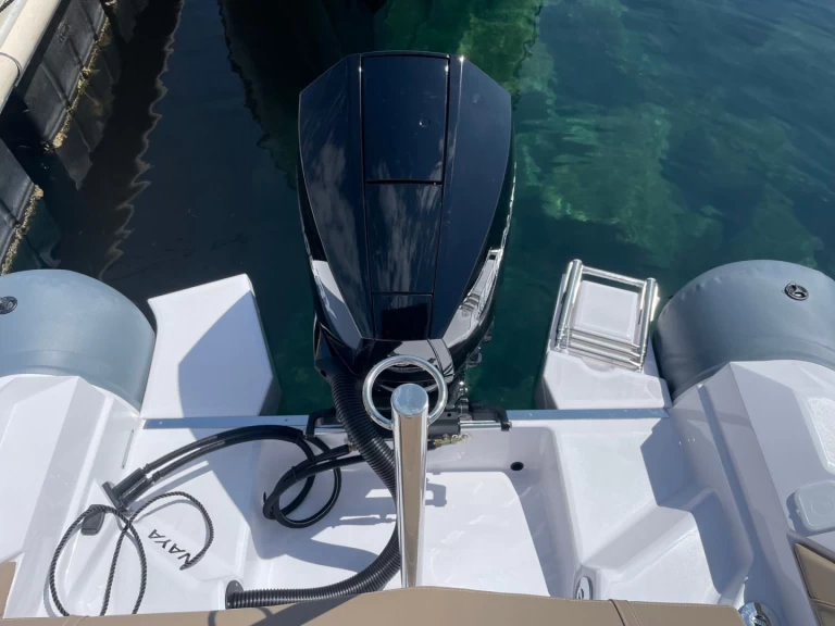 RIB för uthyrning Cavalaire-sur-Mer till det bästa priset 