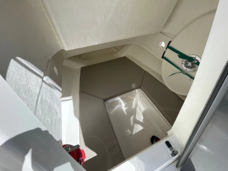 Hyr en Quicksilver Quicksilver 675 Activ Open Cavalaire-sur-Mer 