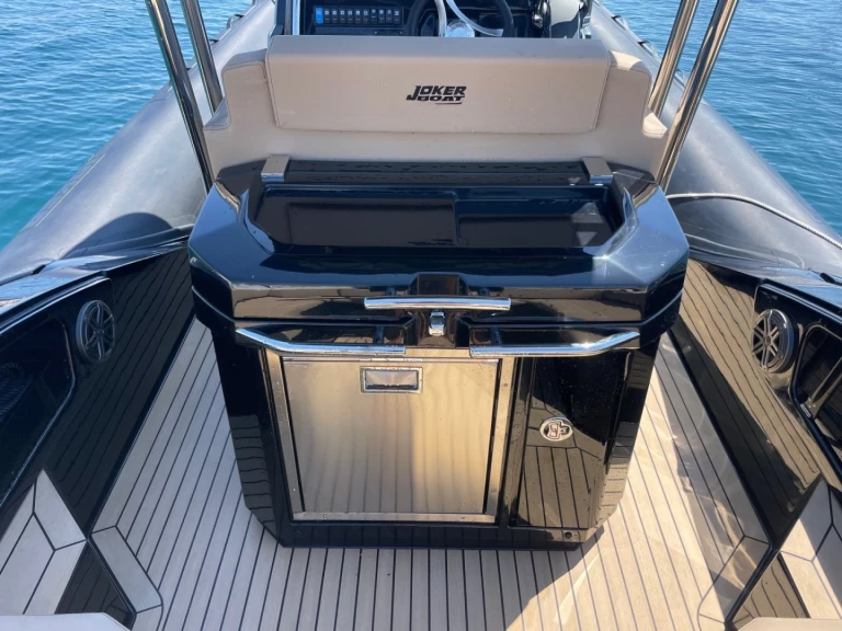 RIB för uthyrning Cavalaire-sur-Mer till det bästa priset 