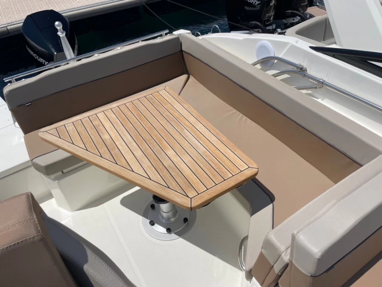 Hyr en Quicksilver QUICKSILVER 805 CRUISER Cavalaire-sur-Mer 