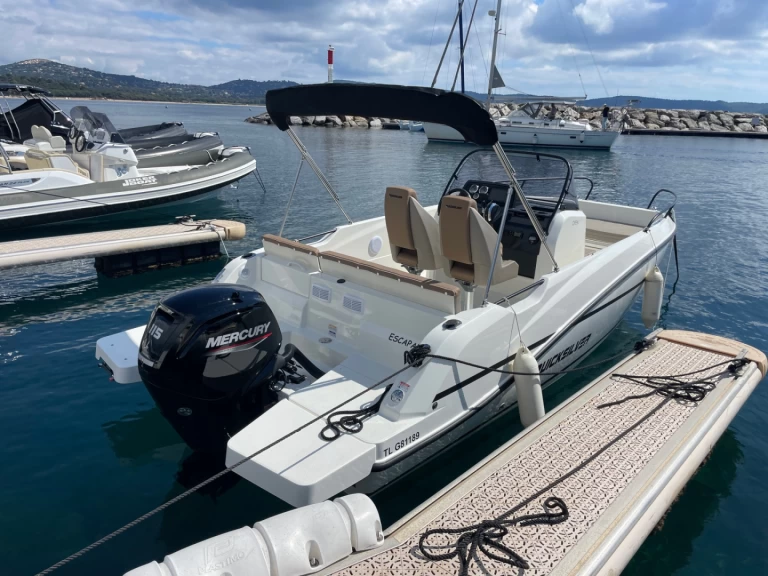 Yacht charter Cavalaire-sur-Mer billig Quicksilver 605 Activ Open