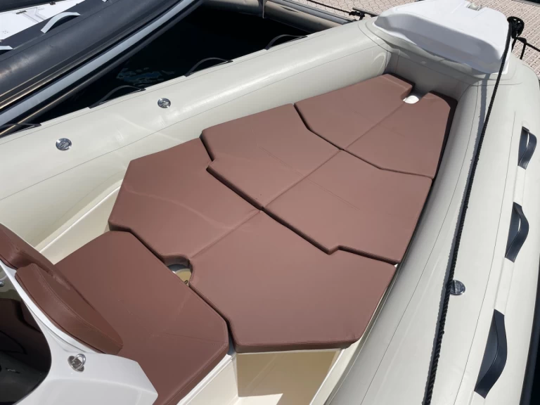 Yacht charter Cavalaire-sur-Mer billig Coaster 580