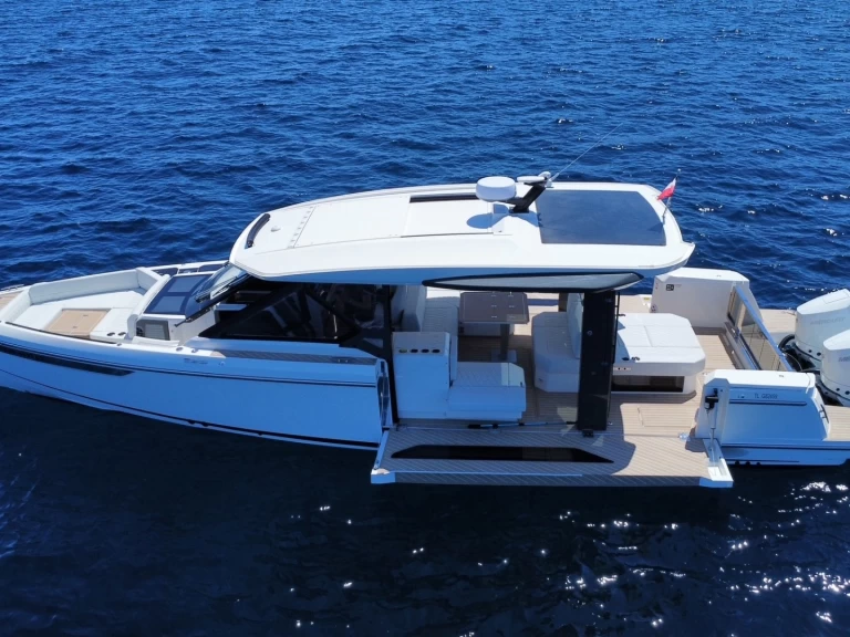 Uthyrning Motorbåt  Saxdor med en båtlicens 