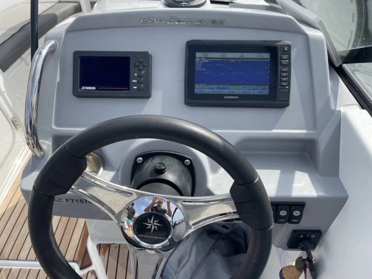 Båtuthyrning Jeanneau Cap Camarat 6.5 BR Serie 2 i Grand Piquey på Samboat 