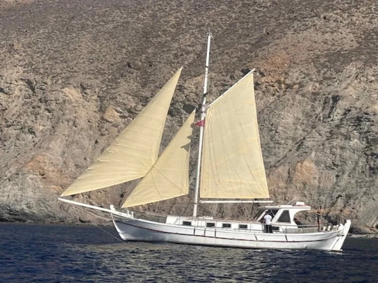 Uthyrning Segelbåt  Custom med en båtlicens 