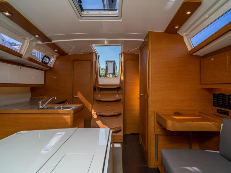 Uthyrning Segelbåt  Dufour med en båtlicens 