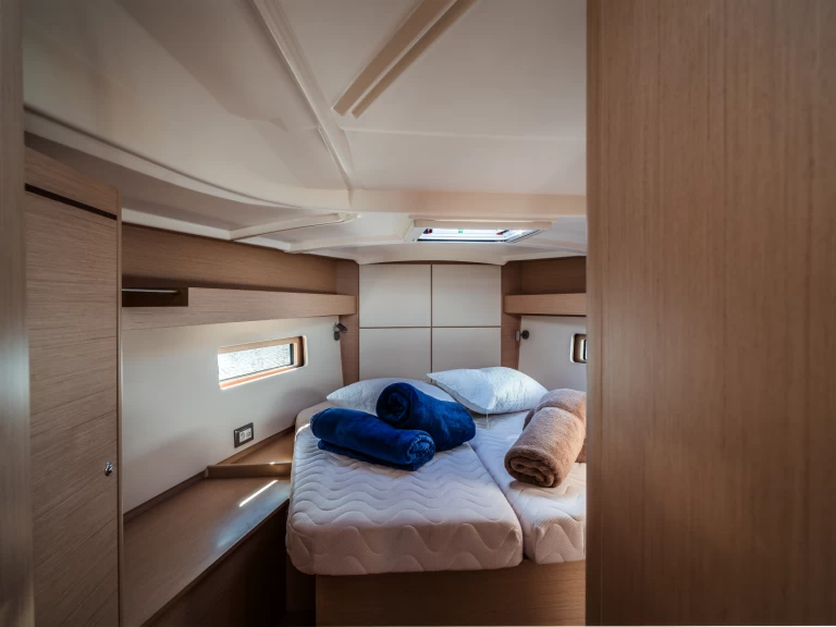 Uthyrning Olbia - Bénéteau Oceanis 40.1 av Samboat 