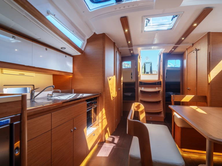 Segelbåt  för uthyrning Olbia till det bästa priset 