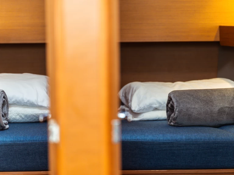 Hyr en Jeanneau Sun Odyssey 490 Olbia 