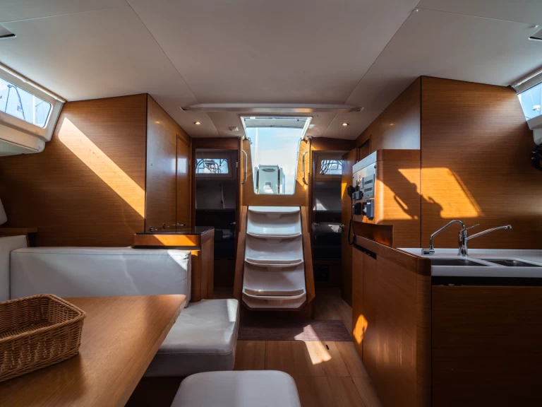 Yacht charter Olbia billig Sun Odyssey 490