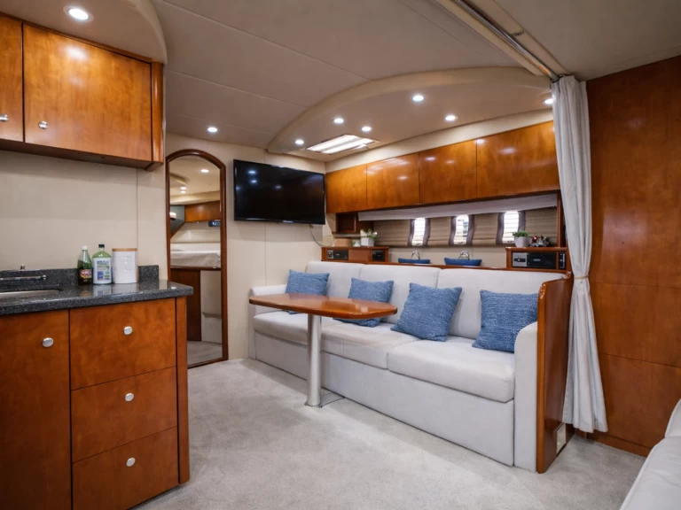 Uthyrning Lyx yacht i Coco Bay - Cruiser Yachts 400 Express