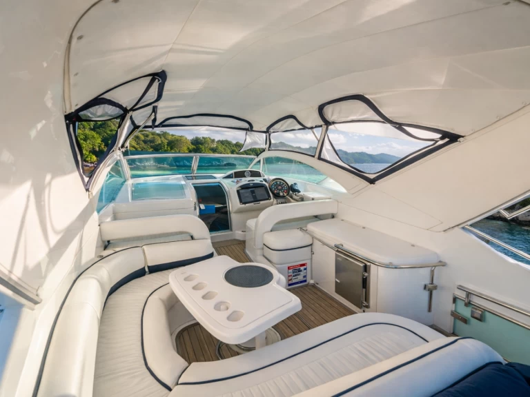 Lyx yacht för uthyrning Coco Bay till det bästa priset 