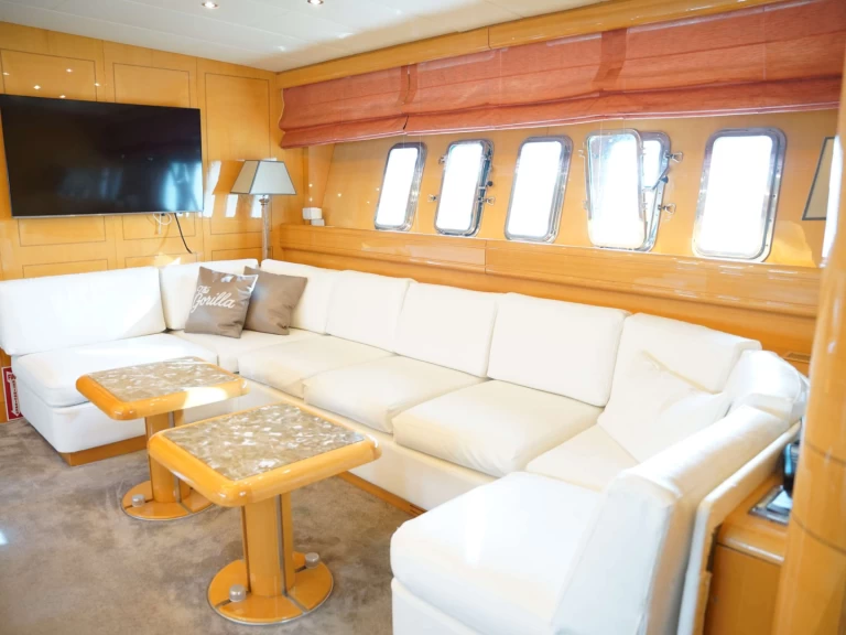 Hyra Lyx yacht med eller utan skeppare Mangusta Miami Beach 