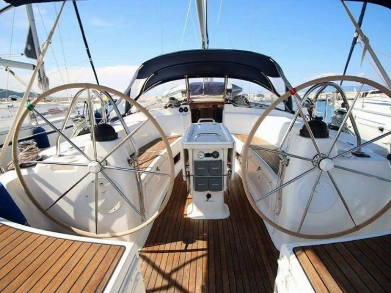 Uthyrning Segelbåt  Bavaria med en båtlicens 