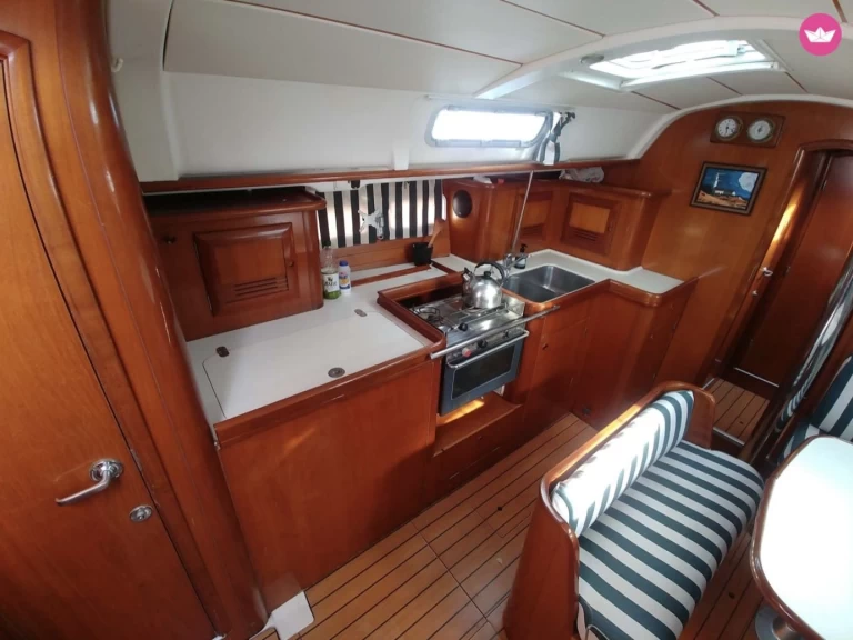 Yacht charter Sámi billig Oceanis 411 Clipper