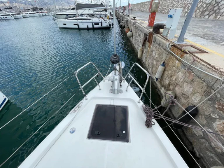 Hyr en Bavaria Bavaria C45 Holiday Alimos 