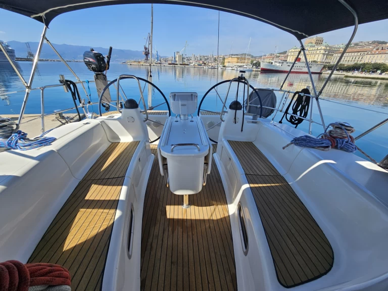 Uthyrning Segelbåt  Bavaria med en båtlicens 