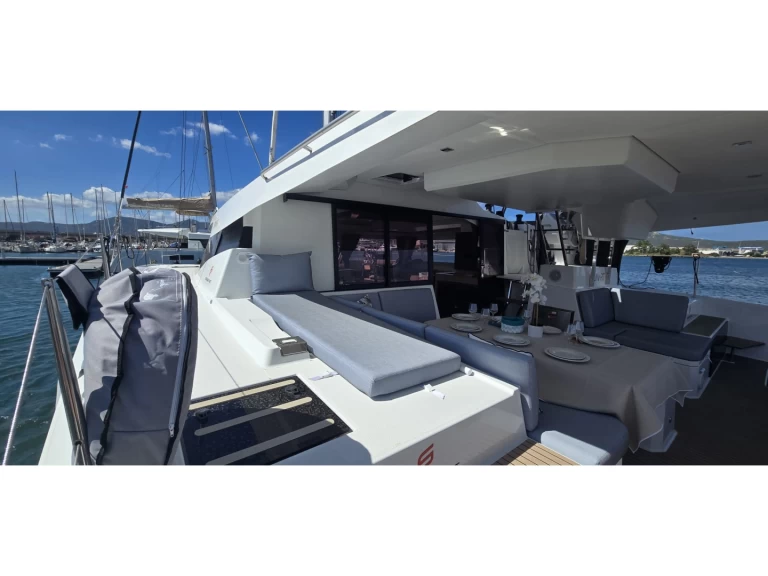 Yacht charter Olbia billig Elba 45