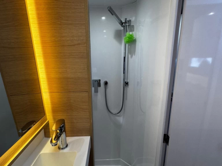 Uthyrning Katamaran  i Capo d'Orlando - Aventura Aventura 37