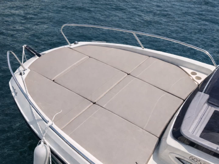 Yacht charter Mandelieu-la-Napoule billig Activ 605 Sundeck