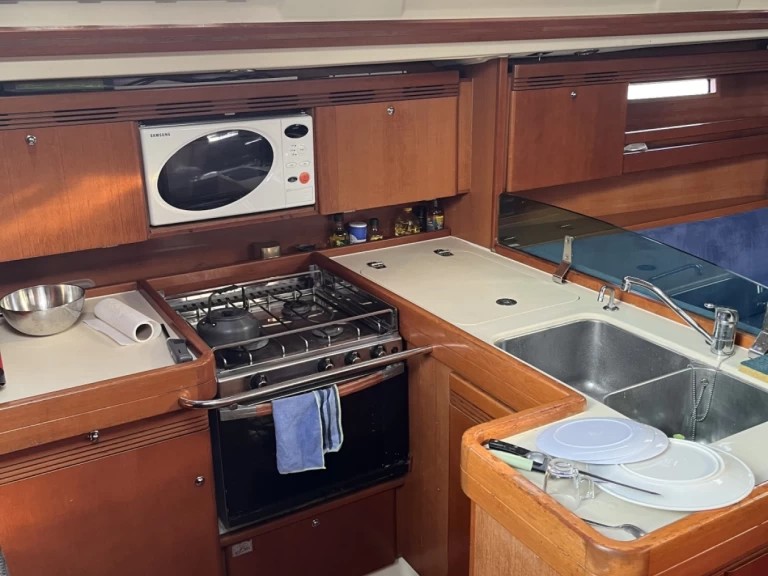 Dufour Dufour 44 Performance charter bareboat eller skeppad i Le Cap d'Agde